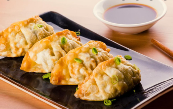 CRISPY PRAWN DUMPLING 脆皮虾角 - Yen Food Solutions